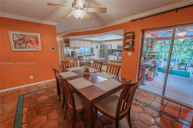 11400 Tara Dr, Plantation, FL 33325