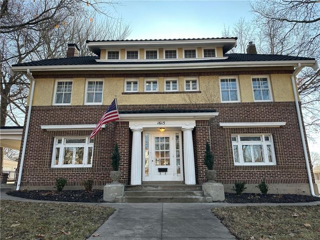 1615 Main Street, Lexington, MO 64067