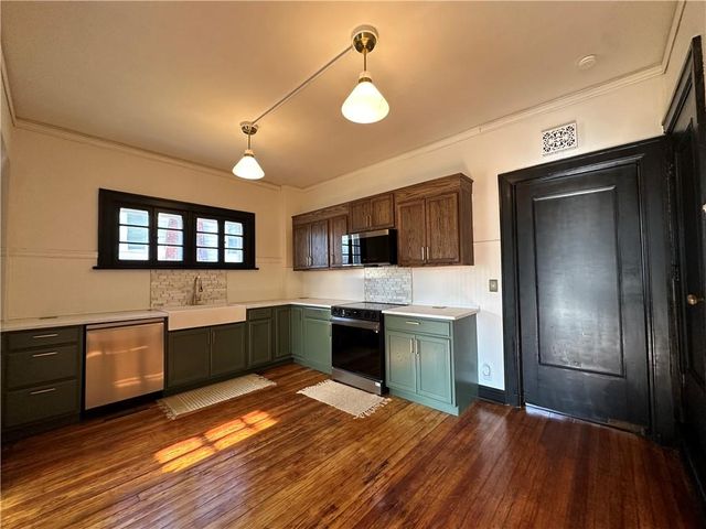 1615 Main Street, Lexington, MO 64067