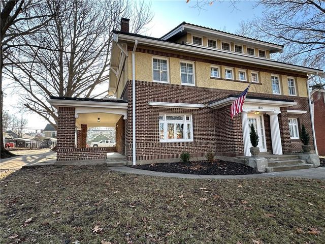 1615 Main Street, Lexington, MO 64067