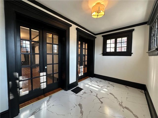 1615 Main Street, Lexington, MO 64067