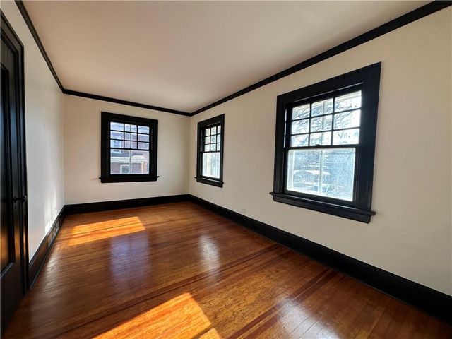 1615 Main Street, Lexington, MO 64067