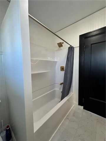 1615 Main Street, Lexington, MO 64067