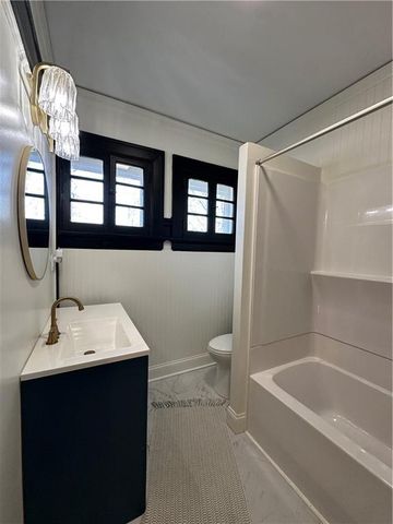 1615 Main Street, Lexington, MO 64067