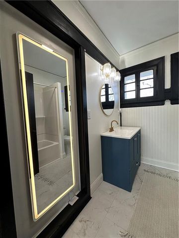 1615 Main Street, Lexington, MO 64067