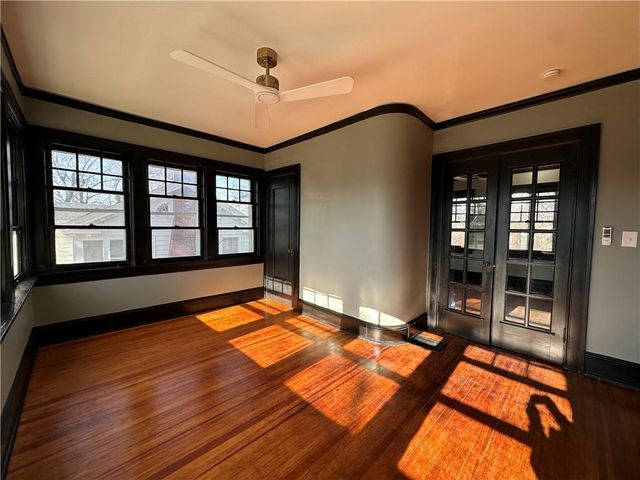 1615 Main Street, Lexington, MO 64067