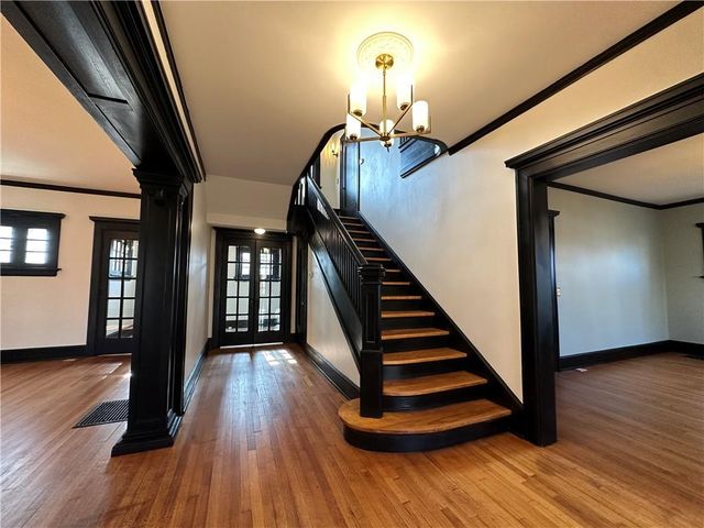 1615 Main Street, Lexington, MO 64067