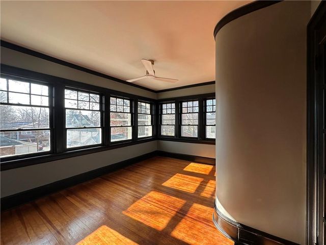 1615 Main Street, Lexington, MO 64067