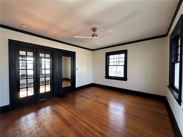 1615 Main Street, Lexington, MO 64067