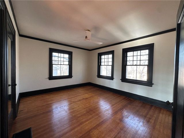 1615 Main Street, Lexington, MO 64067