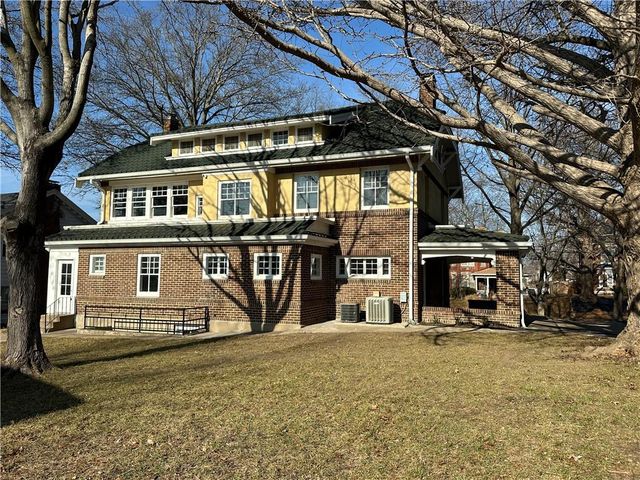 1615 Main Street, Lexington, MO 64067