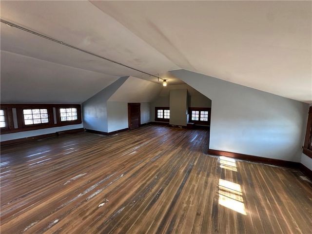 1615 Main Street, Lexington, MO 64067