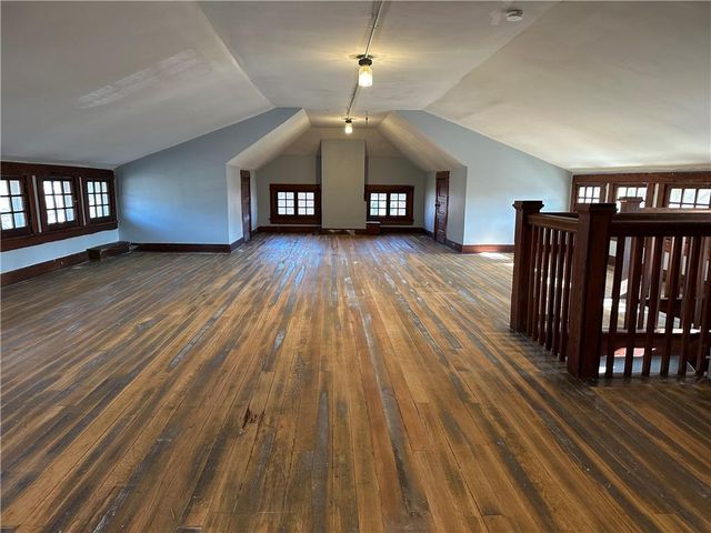 1615 Main Street, Lexington, MO 64067