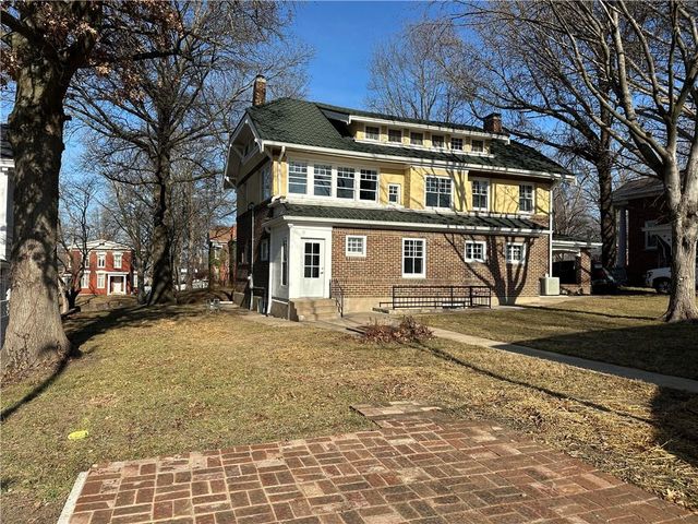 1615 Main Street, Lexington, MO 64067