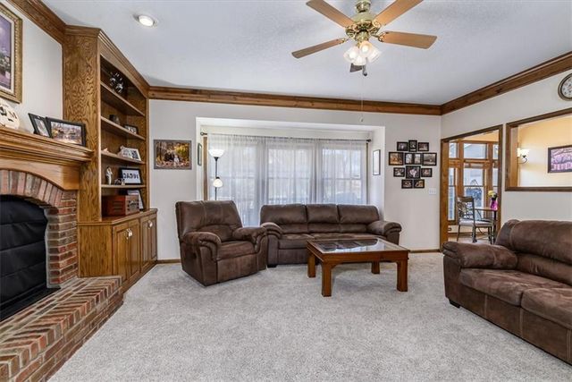 1300 NE 93rd Terrace, Kansas City, MO 64155