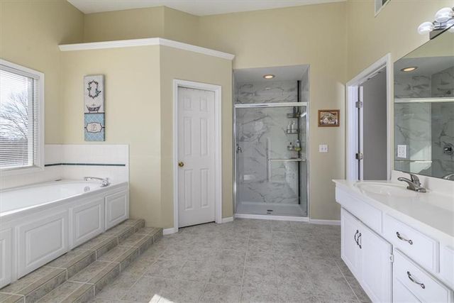 1300 NE 93rd Terrace, Kansas City, MO 64155