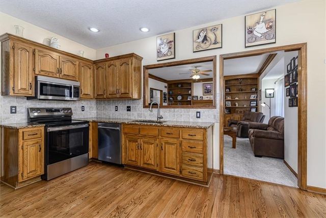 1300 NE 93rd Terrace, Kansas City, MO 64155