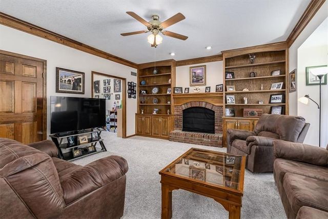 1300 NE 93rd Terrace, Kansas City, MO 64155