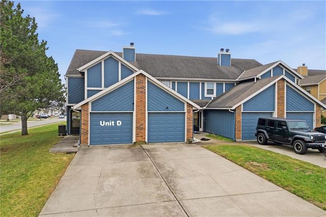 512 NE Brookwood Circle D, Blue Springs, MO 64014