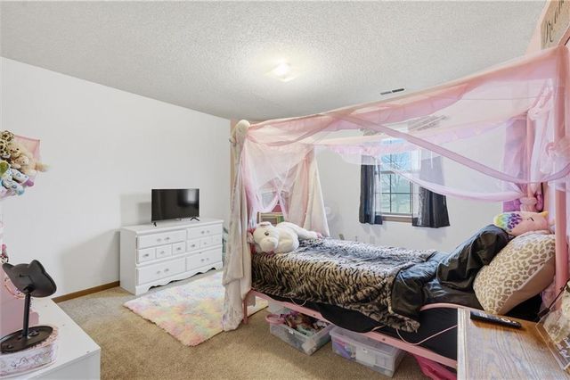 512 NE Brookwood Circle D, Blue Springs, MO 64014