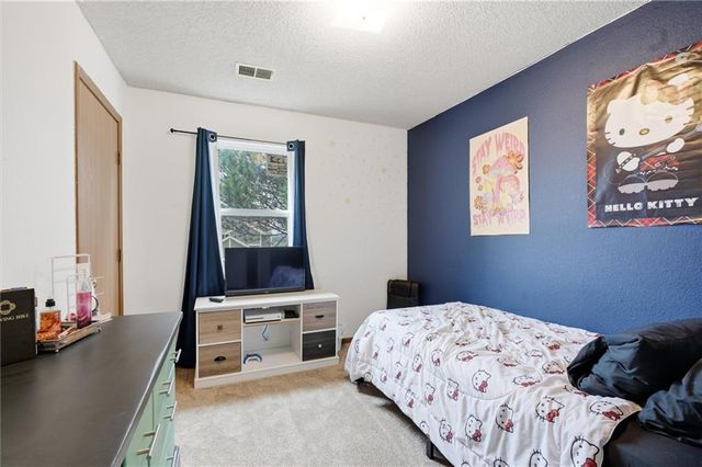 512 NE Brookwood Circle D, Blue Springs, MO 64014