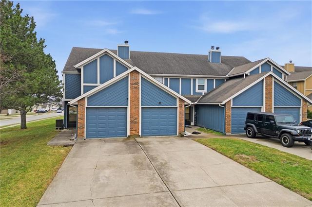 512 NE Brookwood Circle D, Blue Springs, MO 64014