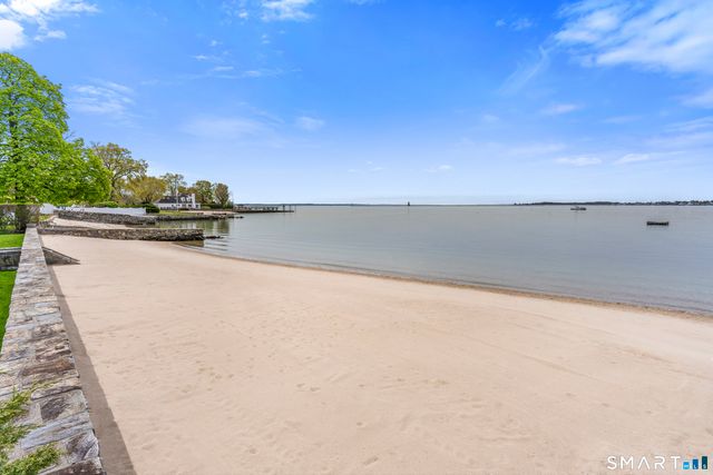 215 Ocean Drive West, Stamford, CT 06902