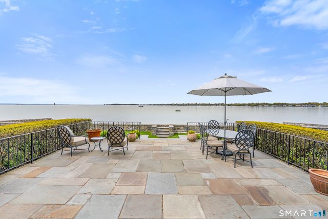 215 Ocean Drive West, Stamford, CT 06902