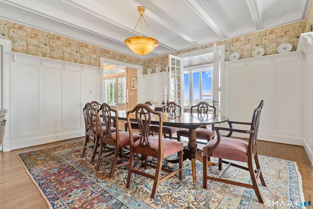 215 Ocean Drive West, Stamford, CT 06902