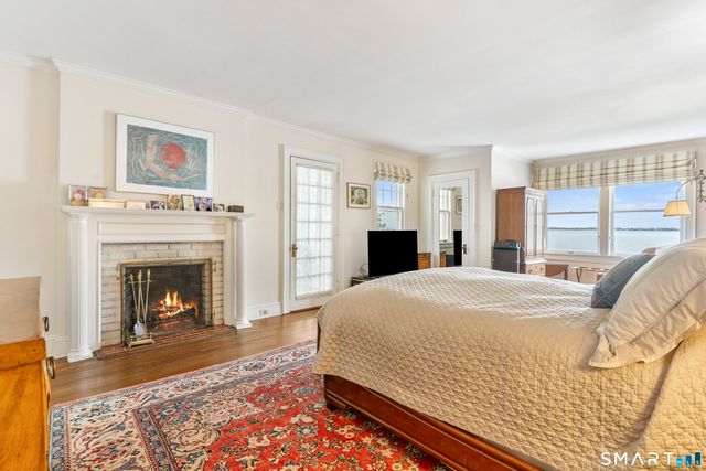 215 Ocean Drive West, Stamford, CT 06902