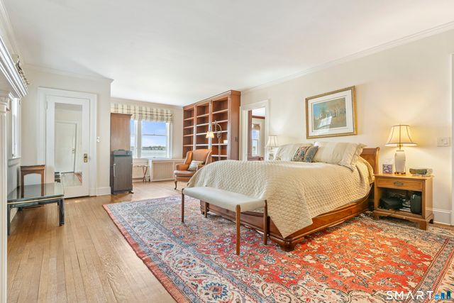 215 Ocean Drive West, Stamford, CT 06902