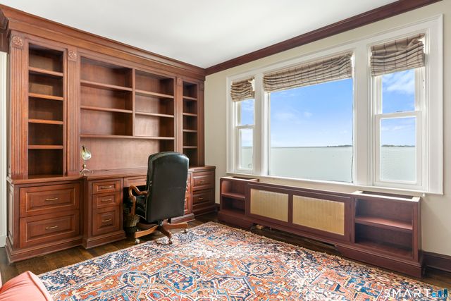 215 Ocean Drive West, Stamford, CT 06902