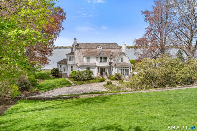 215 Ocean Drive West, Stamford, CT 06902