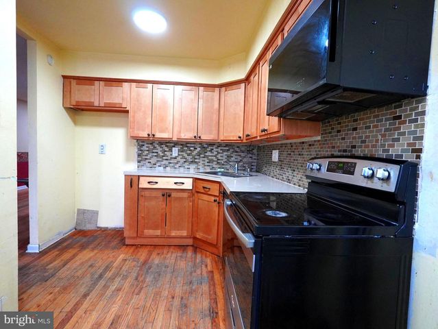 51 HOLLYBROOKE DR, Langhorne, PA 19047