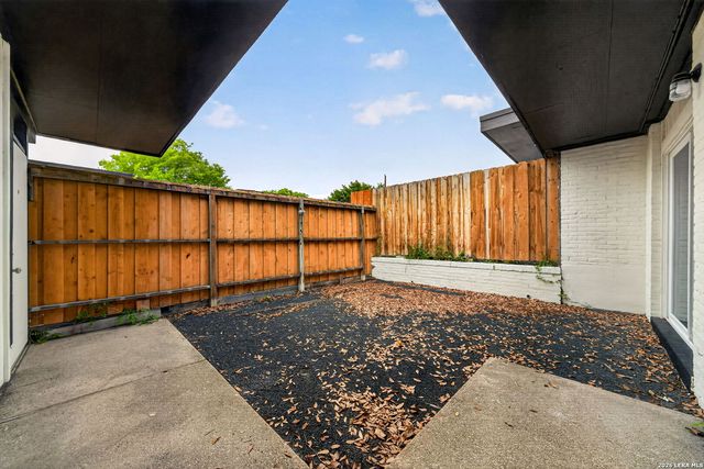 600 Gentleman Rd Apt 3, Balcones Heights, TX 78201