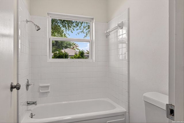 600 Gentleman Rd Apt 3, Balcones Heights, TX 78201