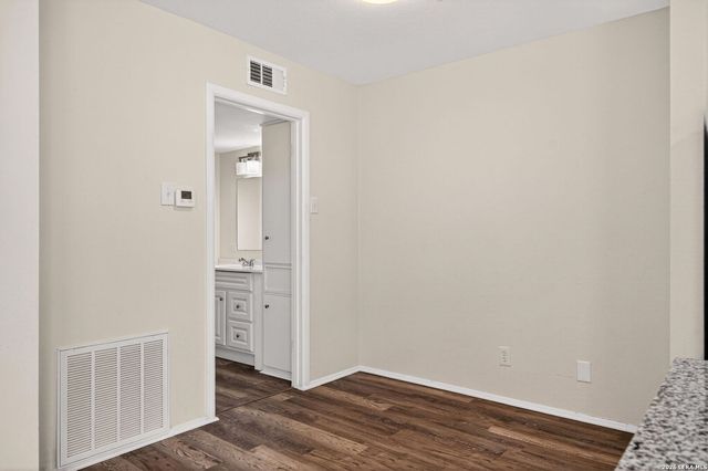 600 Gentleman Rd Apt 3, Balcones Heights, TX 78201