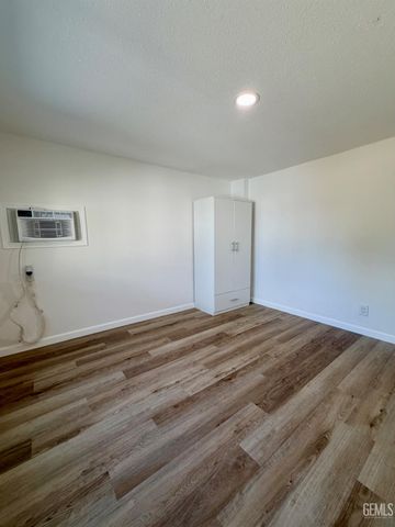 3458 Michelaine, Bakersfield, CA 93304