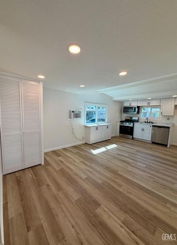 3458 Michelaine, Bakersfield, CA 93304