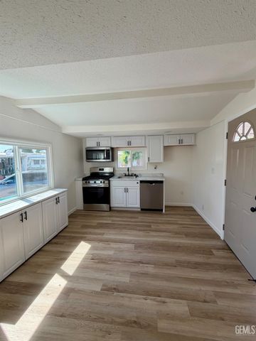 3458 Michelaine, Bakersfield, CA 93304
