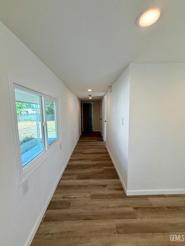 3458 Michelaine, Bakersfield, CA 93304