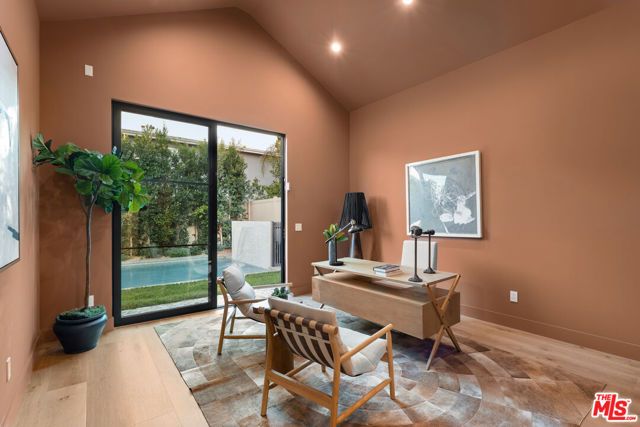 11748 La Maida Street, Valley Village, CA 91607