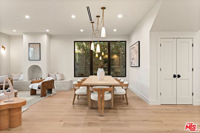 11748 La Maida Street, Valley Village, CA 91607