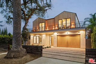 11748 La Maida Street, Valley Village, CA 91607