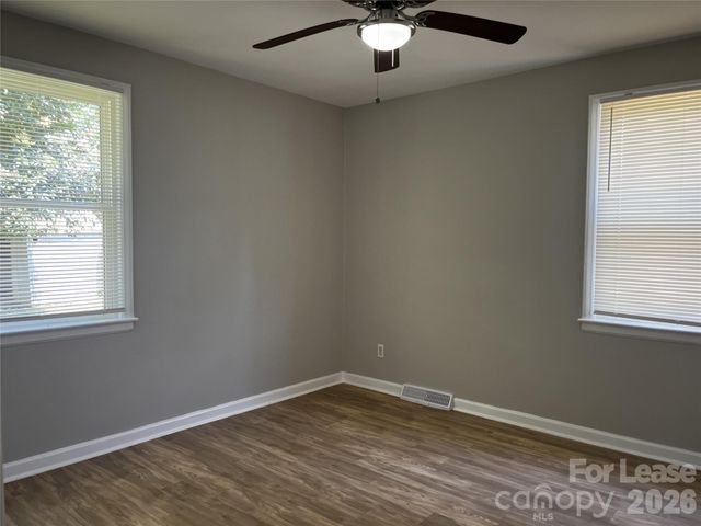 2213 Shamrock Drive, Charlotte, NC 28205