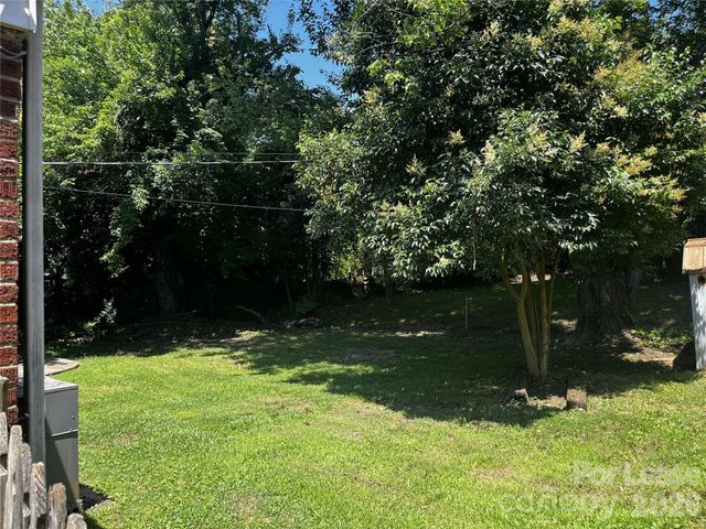 2213 Shamrock Drive, Charlotte, NC 28205