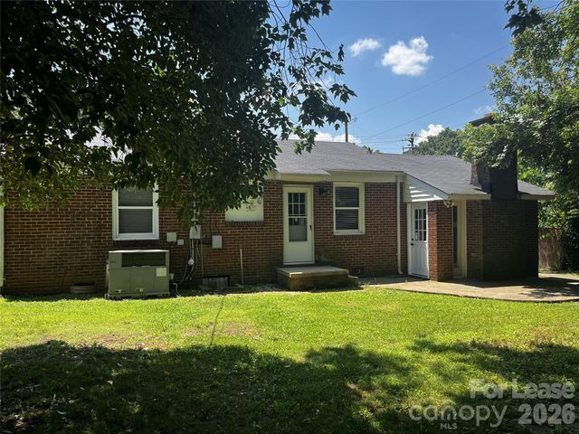 2213 Shamrock Drive, Charlotte, NC 28205