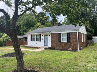 2213 Shamrock Drive, Charlotte, NC 28205