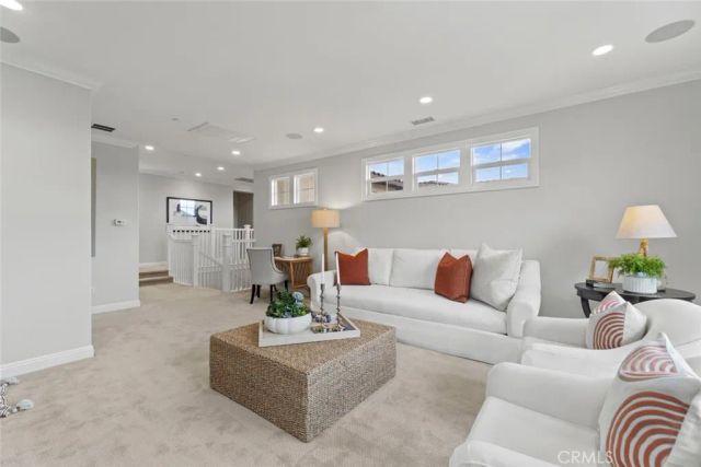 208 Radial, Irvine, CA 92618