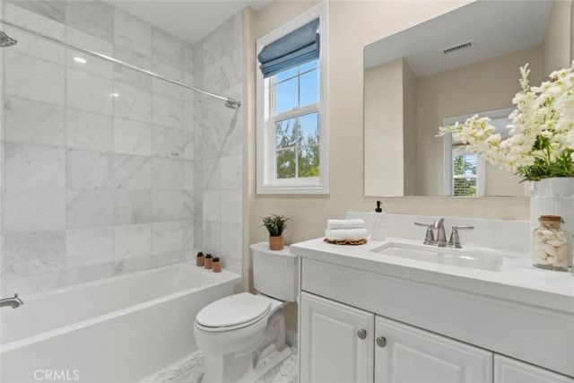 208 Radial, Irvine, CA 92618
